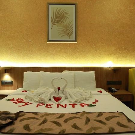 Sky Penta Residency Hotel Iritti Bagian luar foto